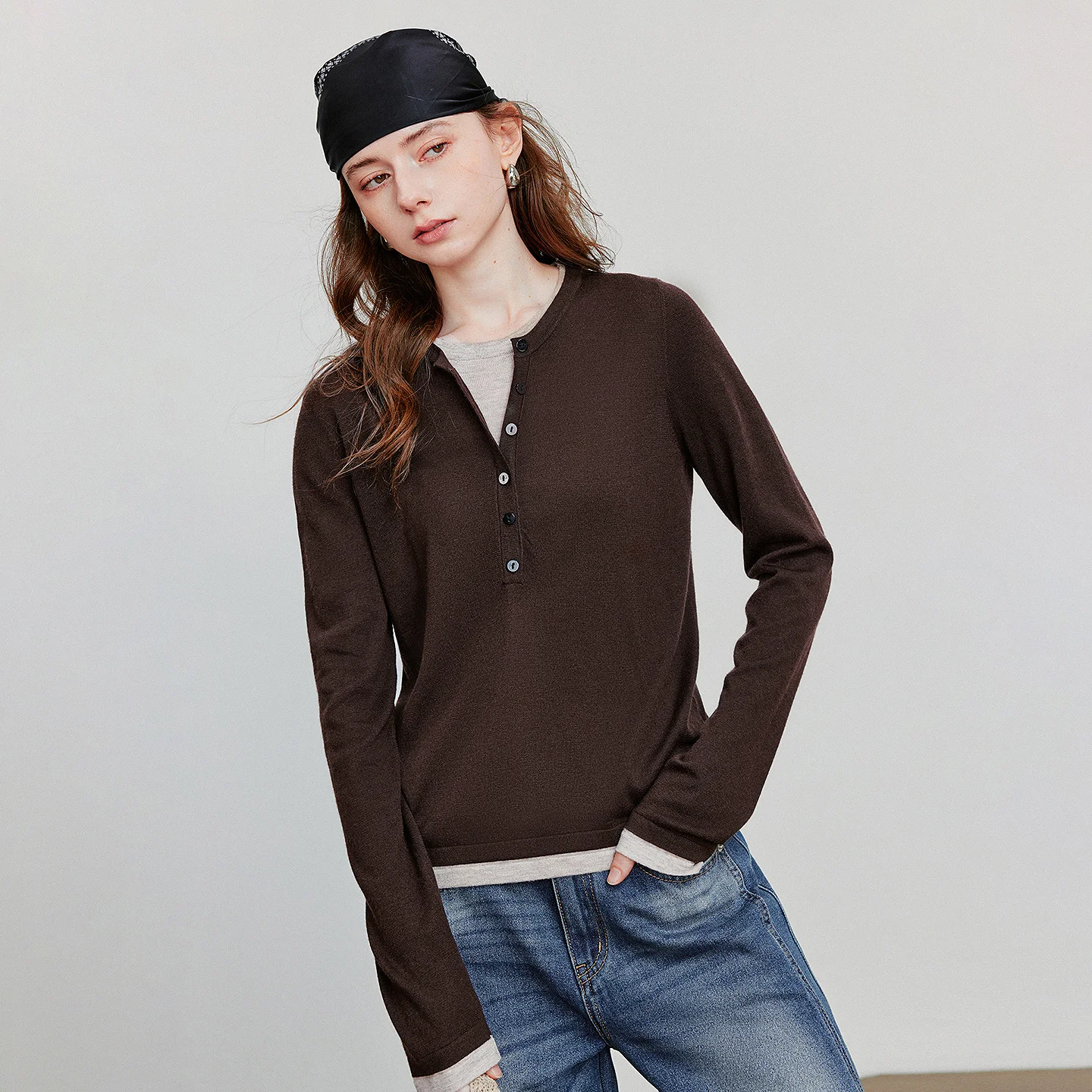 Alternative view of TOYOUTH Women Knitted Shirt 2025 Autumn New Retro Color Contrast Splicing Fake Two Piece Pullover Bottom Tops